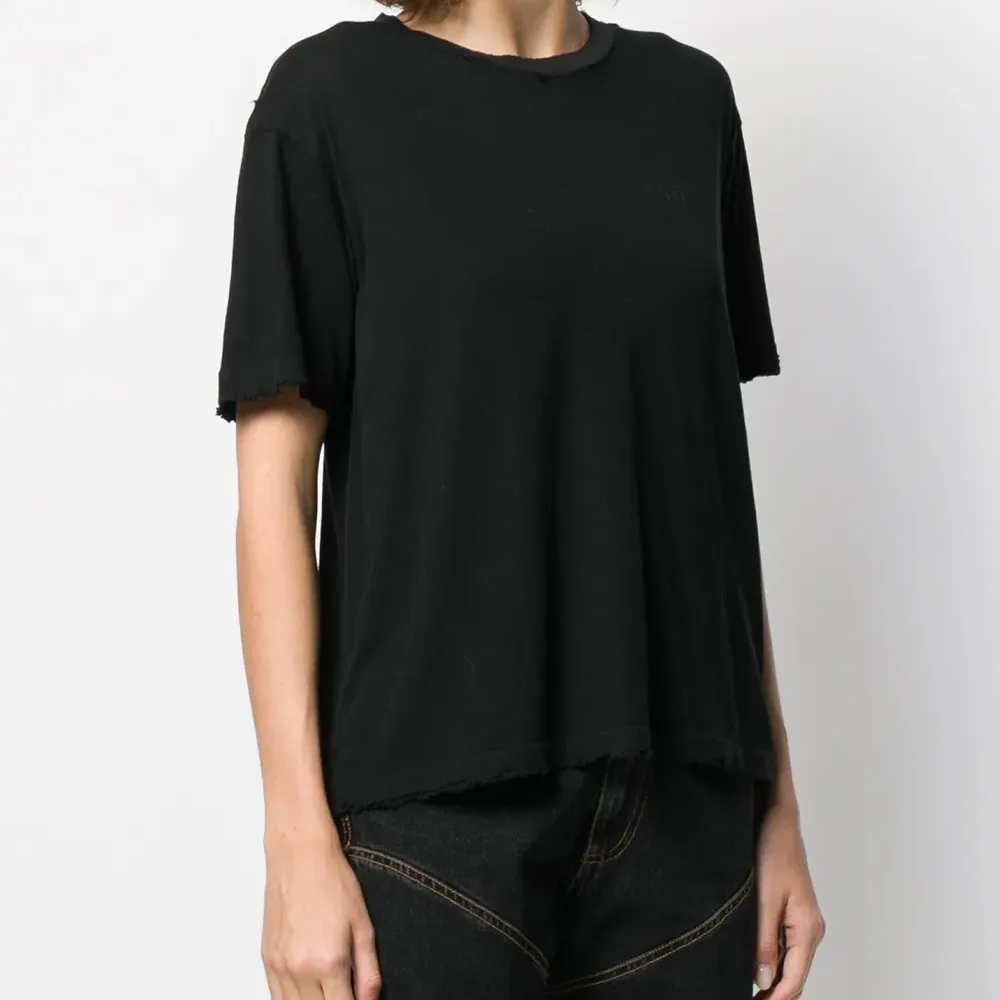 Однотонная футболка