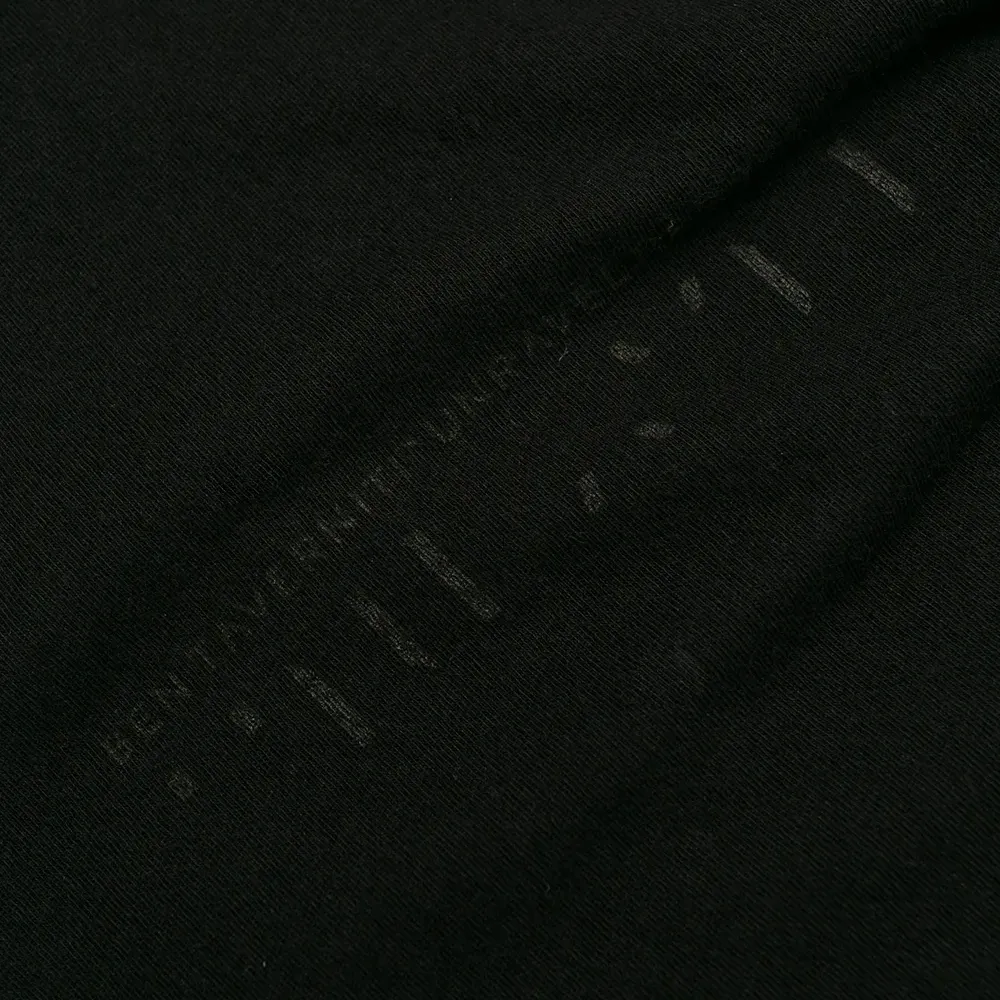 Однотонная футболка