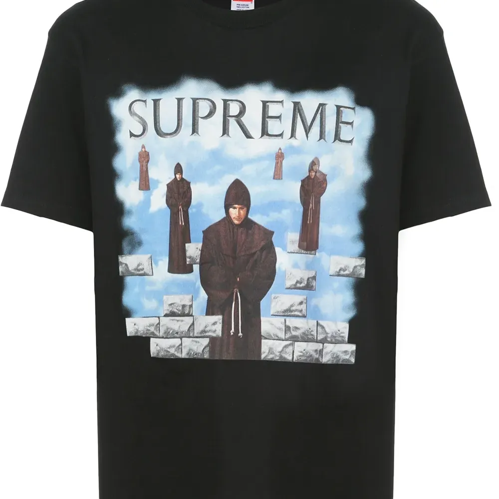 Футболка с принтом Levitation