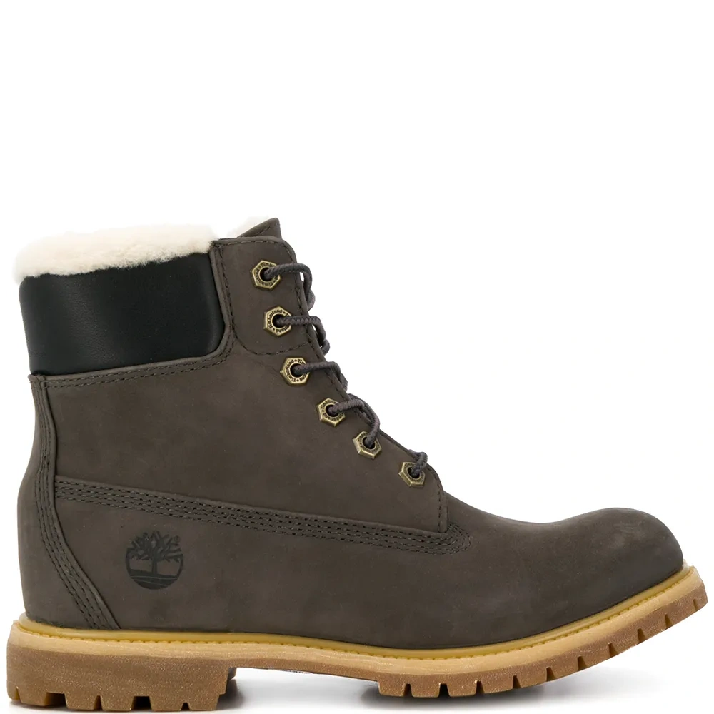 Ботинки на шнуровке Ботинки на шнуровке