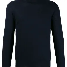 Свитер с высоким воротником