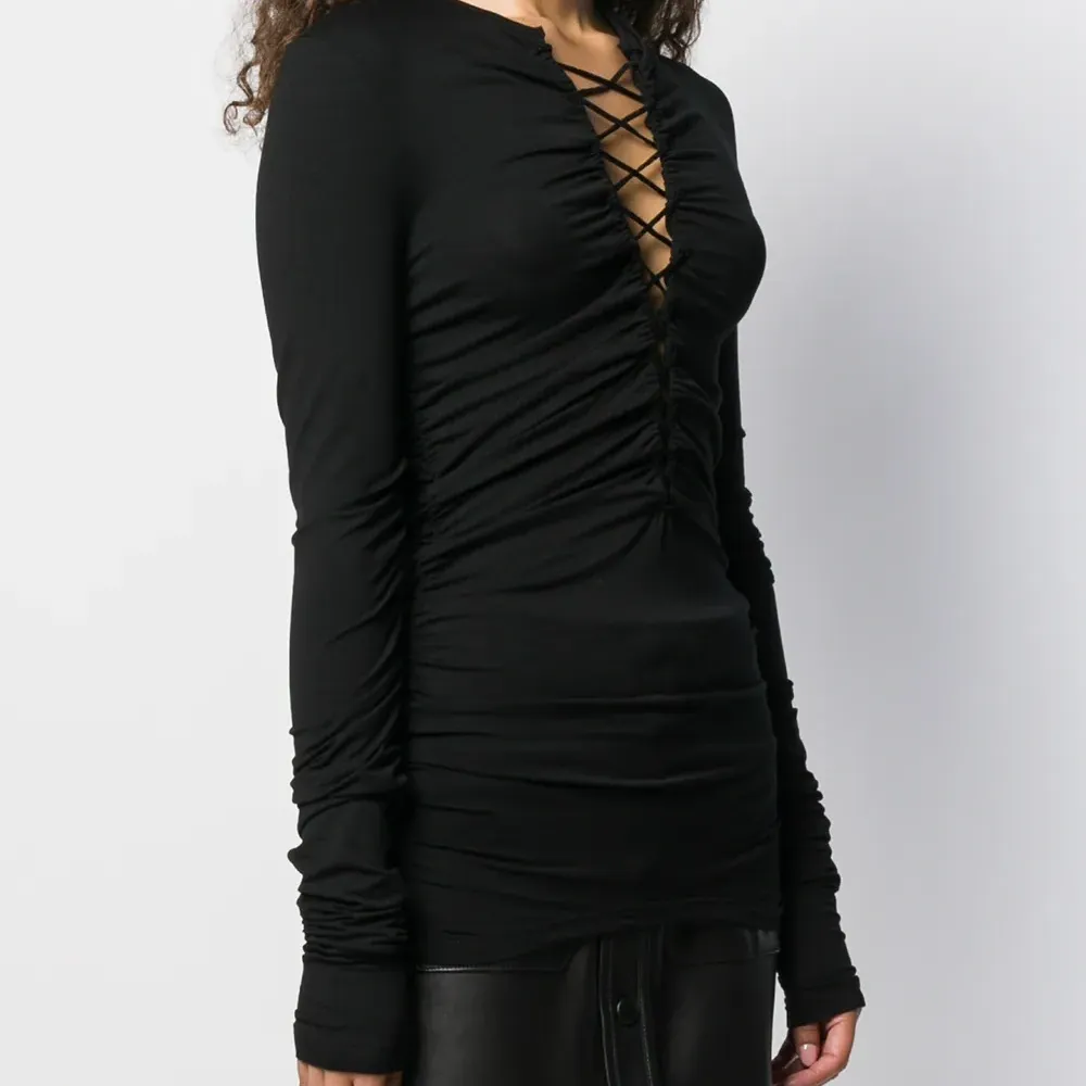 Топ со шнуровкой