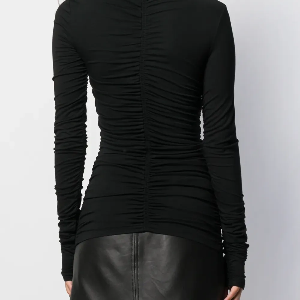 Топ со шнуровкой