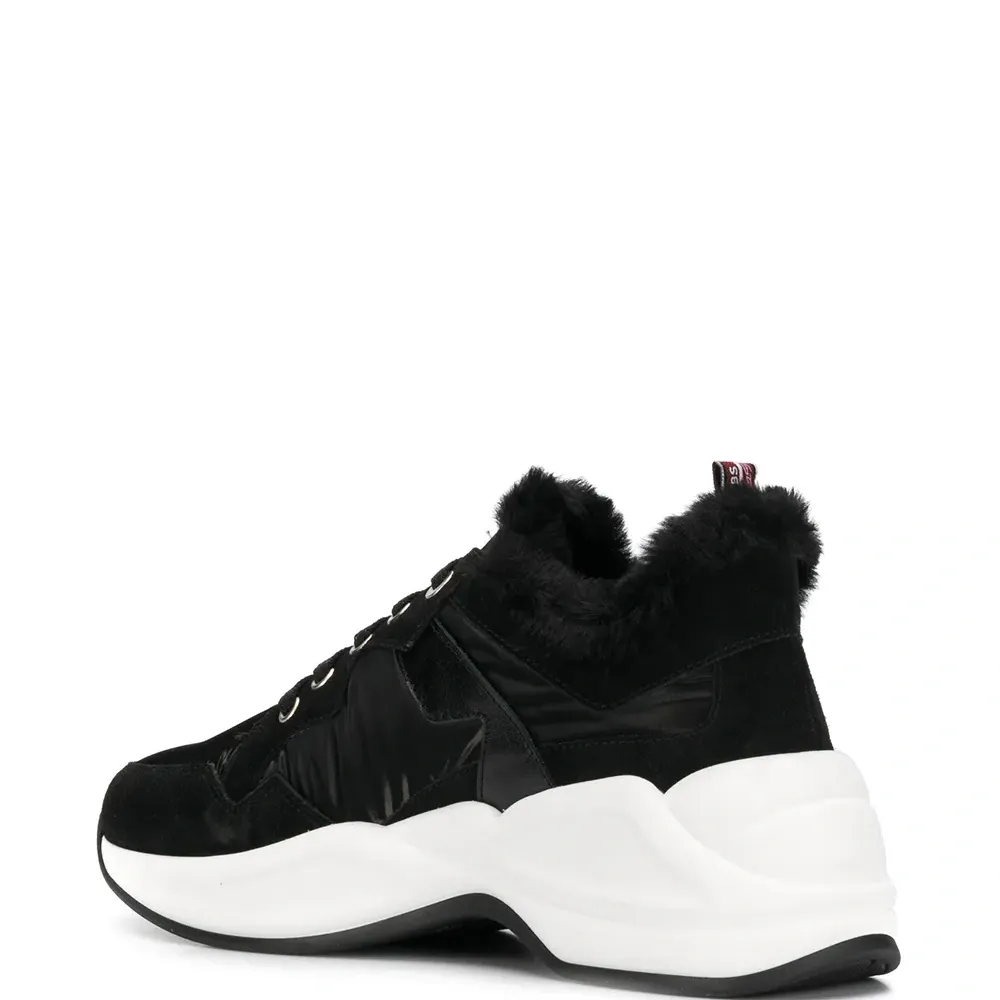 Двухцветные кроссовки