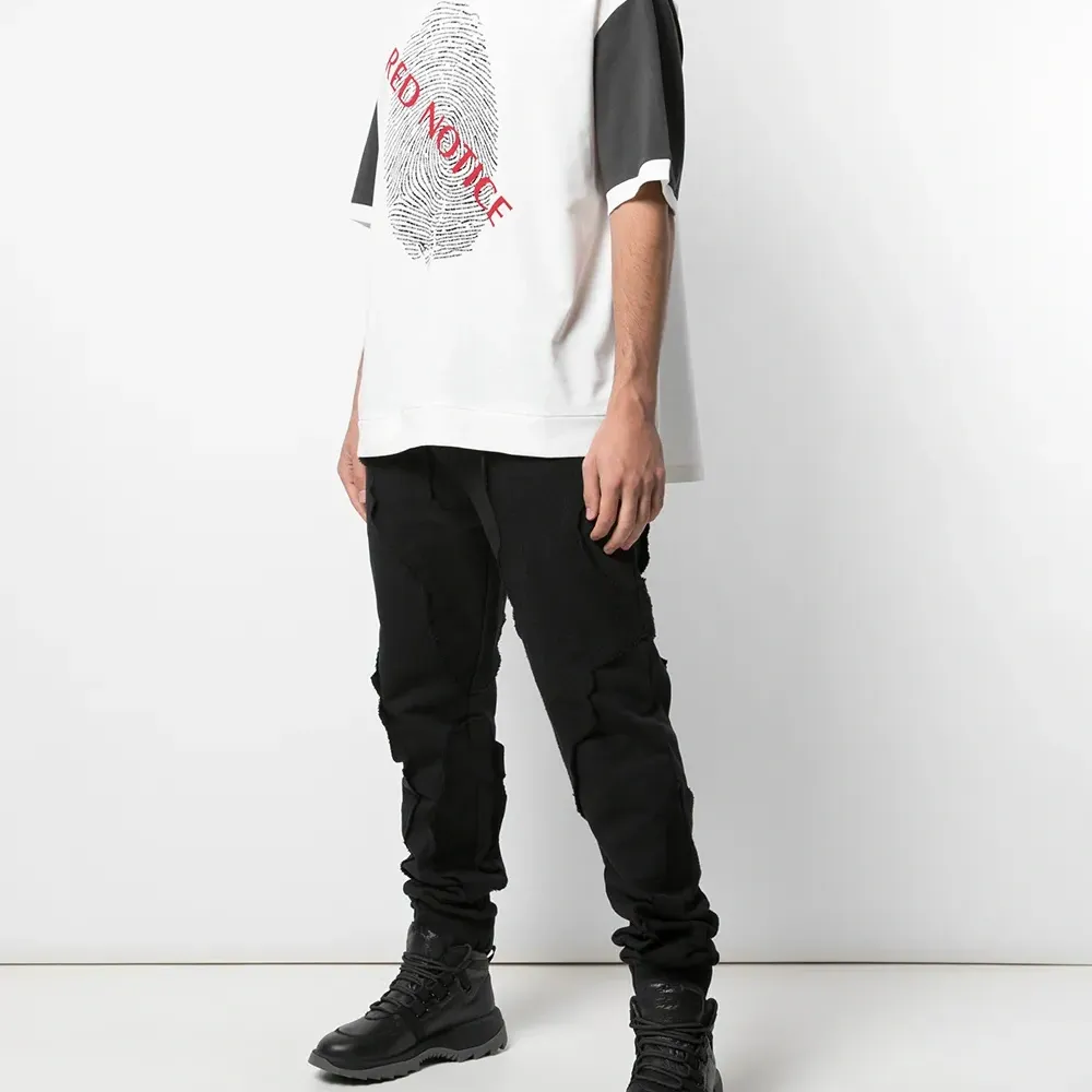 футболка с принтом Red Notice