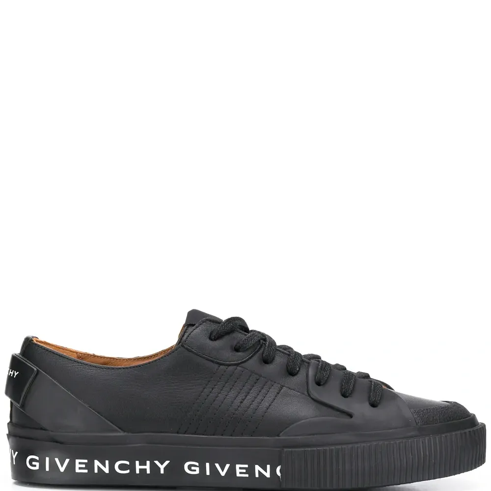 кеды с логотипом