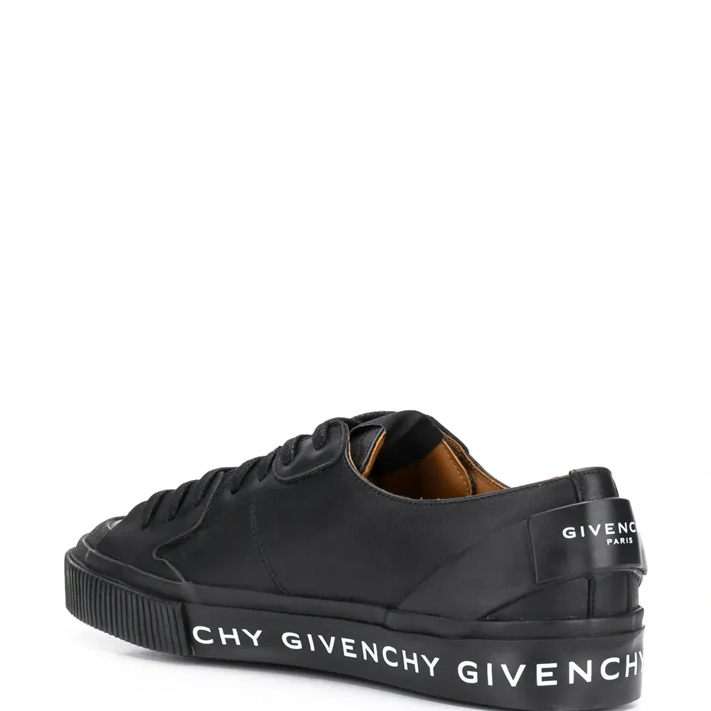 кеды с логотипом