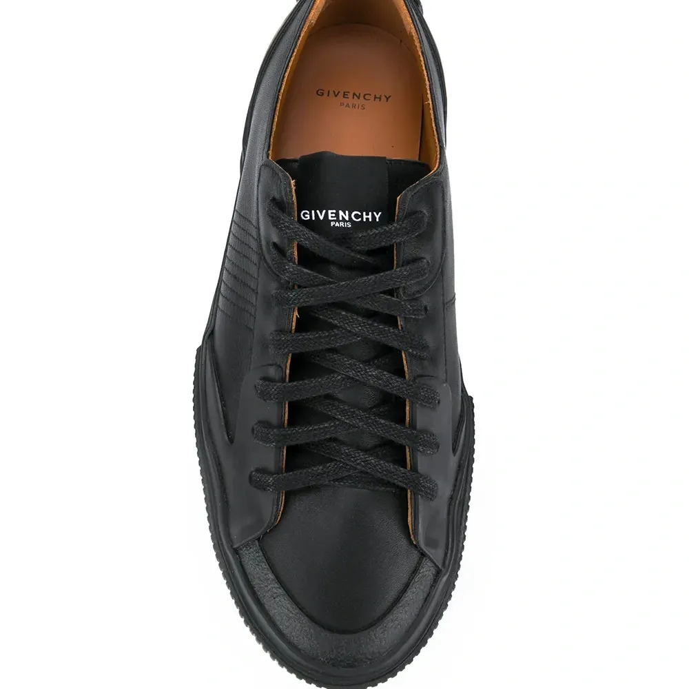 кеды с логотипом