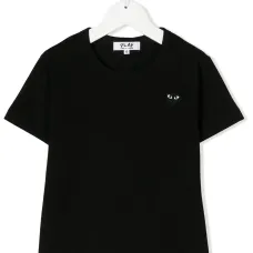 Футболка с нашивкой-логотипом