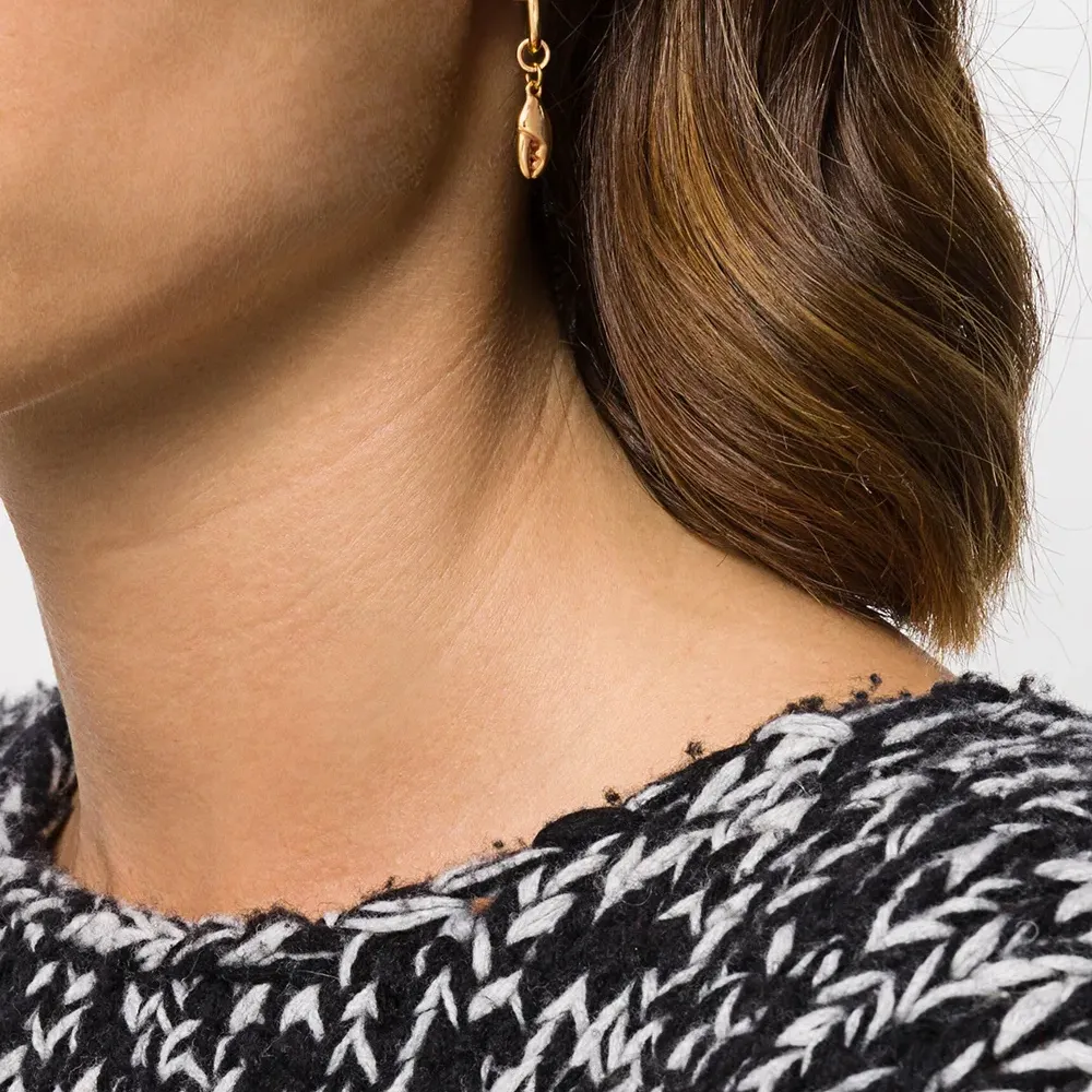 Серьги-кольца с подвеской в форме клешни