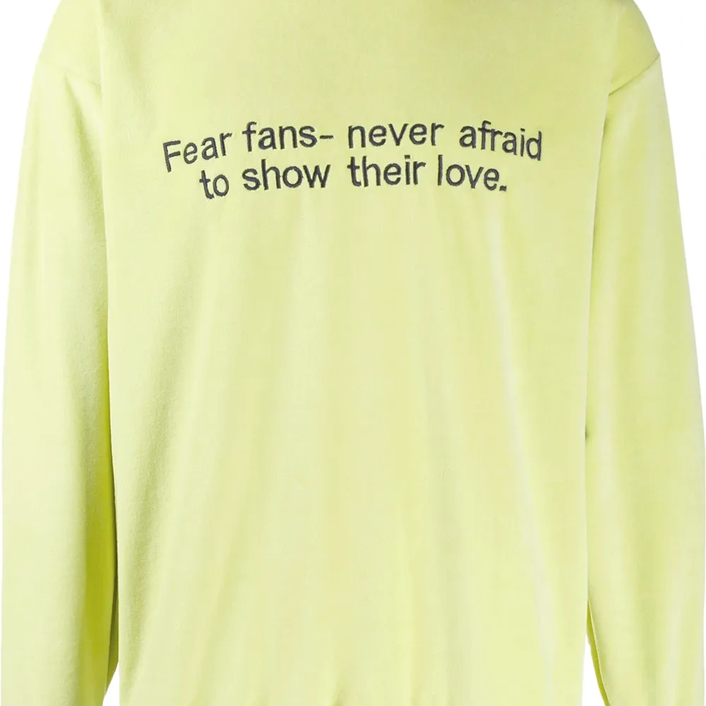 Свитер с надписью