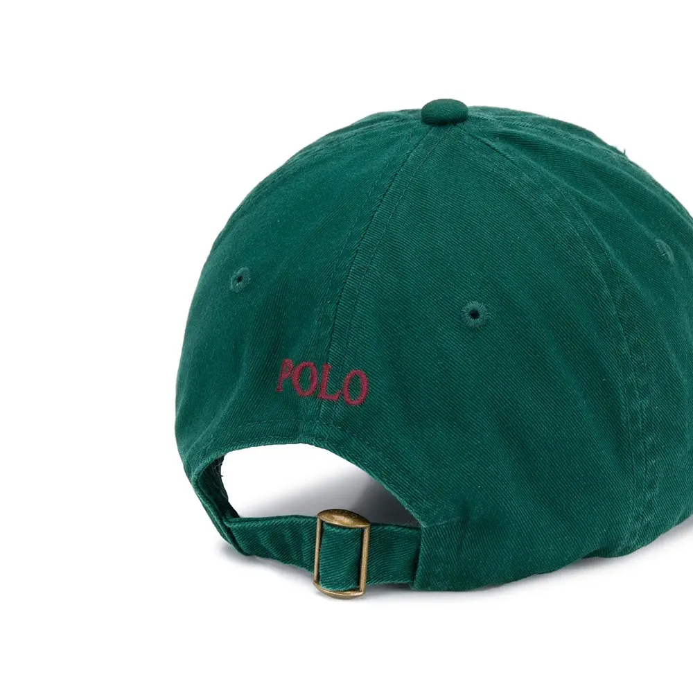 Бейсболка с логотипом