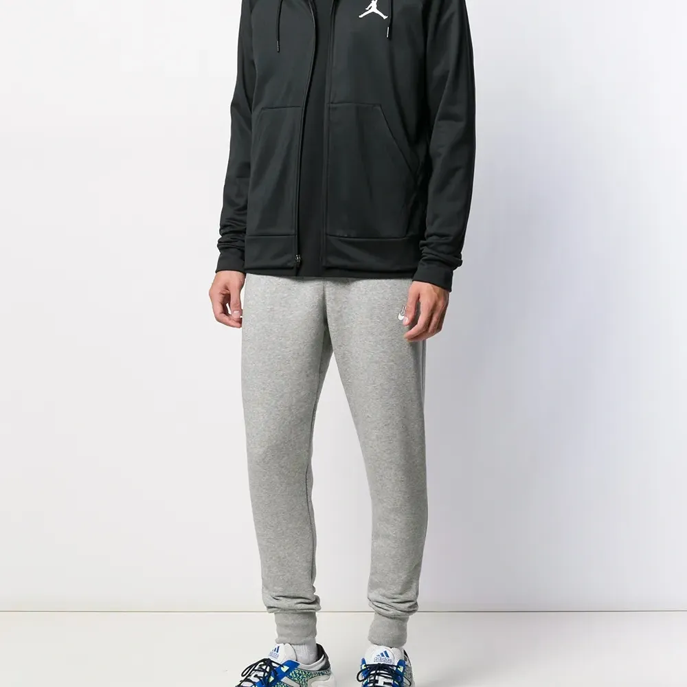 Зауженные спортивные брюки Club