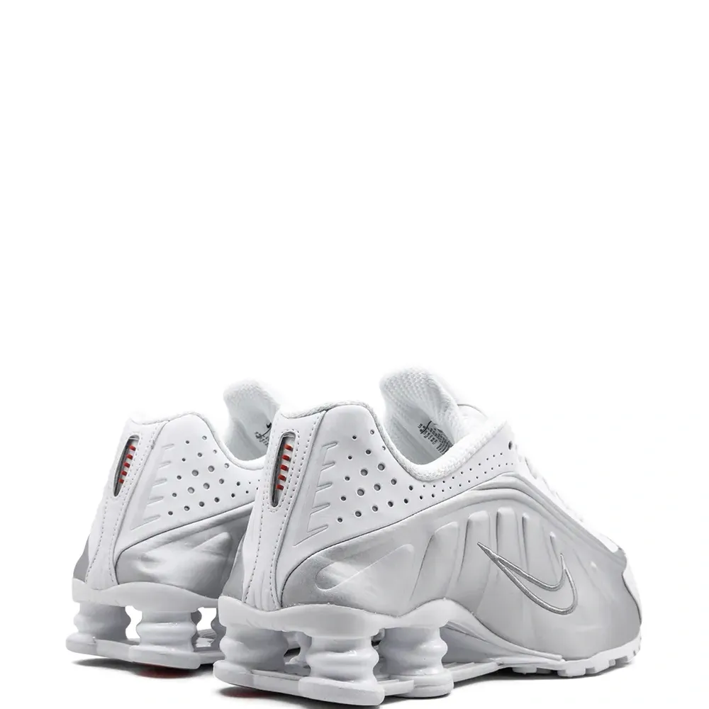 Кроссовки Shox R4