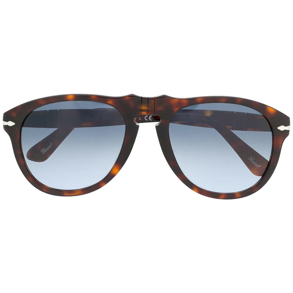 Солнцезащитные очки в круглой оправе