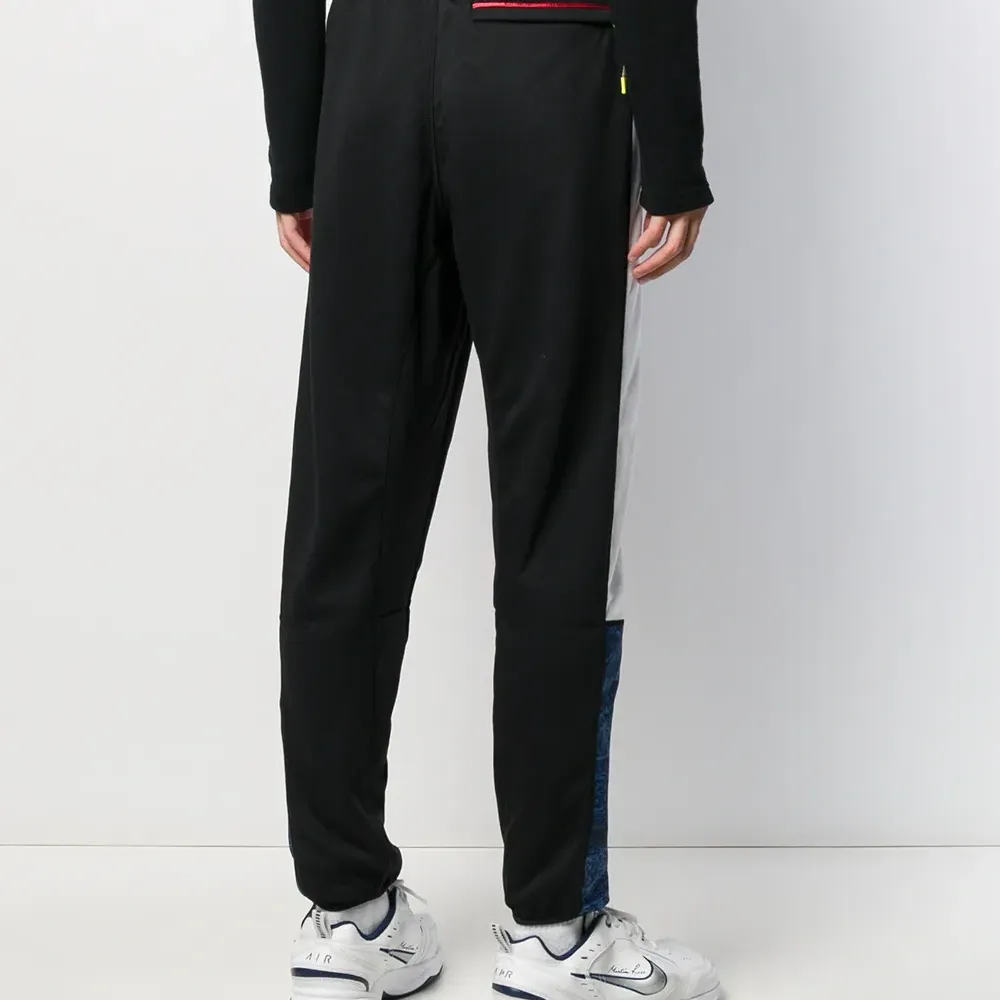 Спортивные брюки прямого кроя