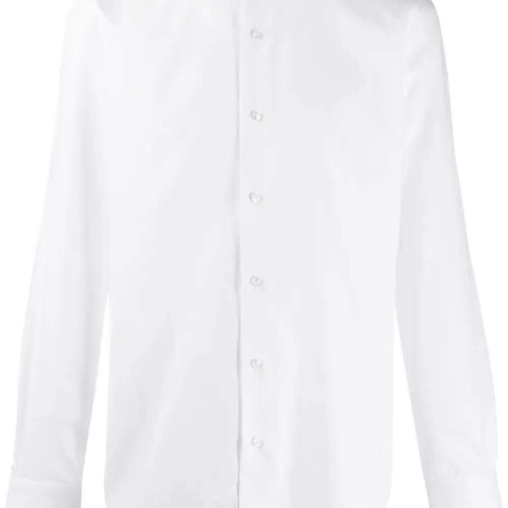 Рубашка с заостренным воротником