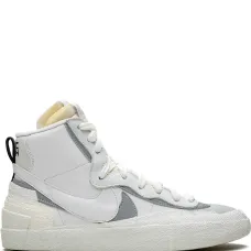 Высокие кеды Blazer Mid из коллаборации с Sacai Высокие кеды Blazer Mid из коллаборации с Sacai