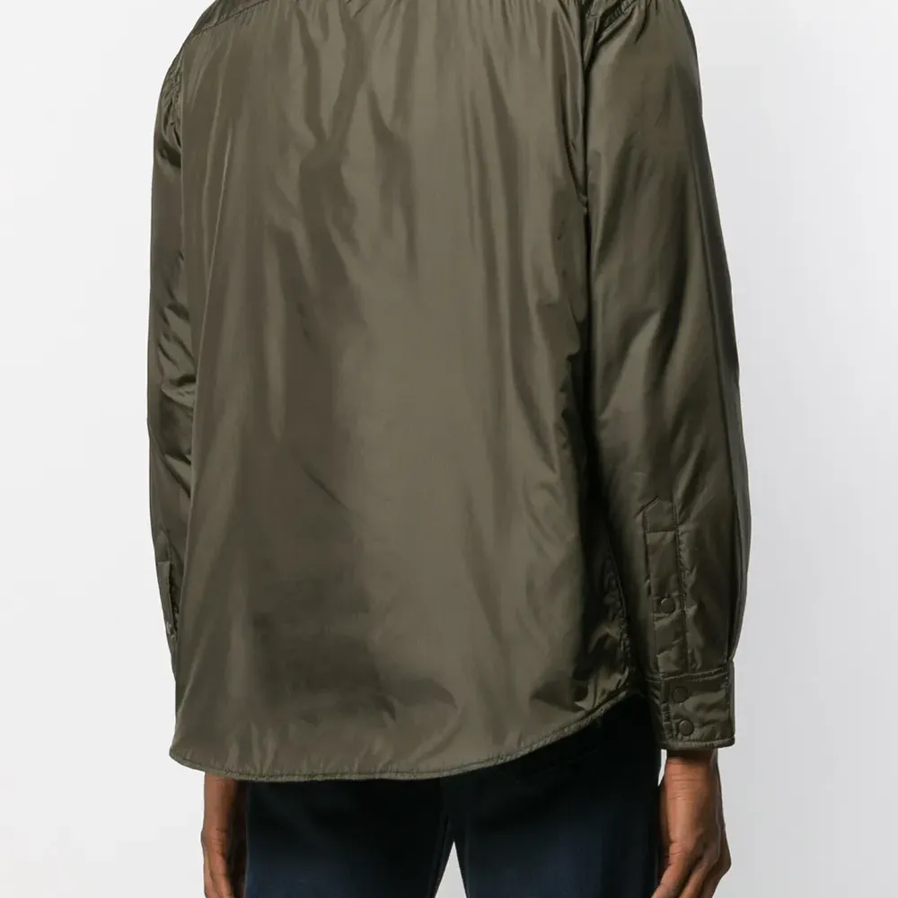 Дутая рубашка