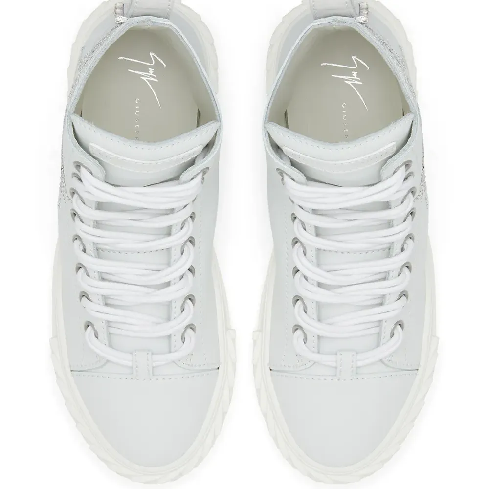 Высокие кроссовки с кристаллами