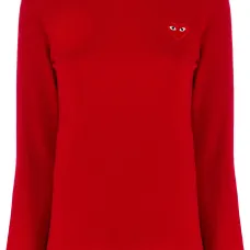 Свитер с аппликацией