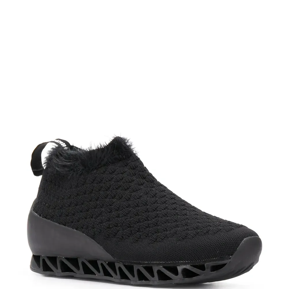 Кроссовки Willhelm Himalayan из коллаборации с Bernhard