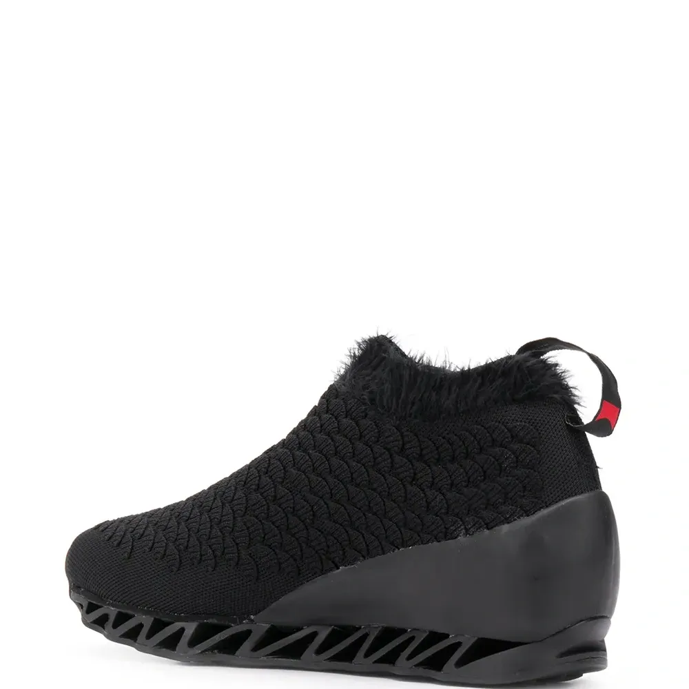 Кроссовки Willhelm Himalayan из коллаборации с Bernhard