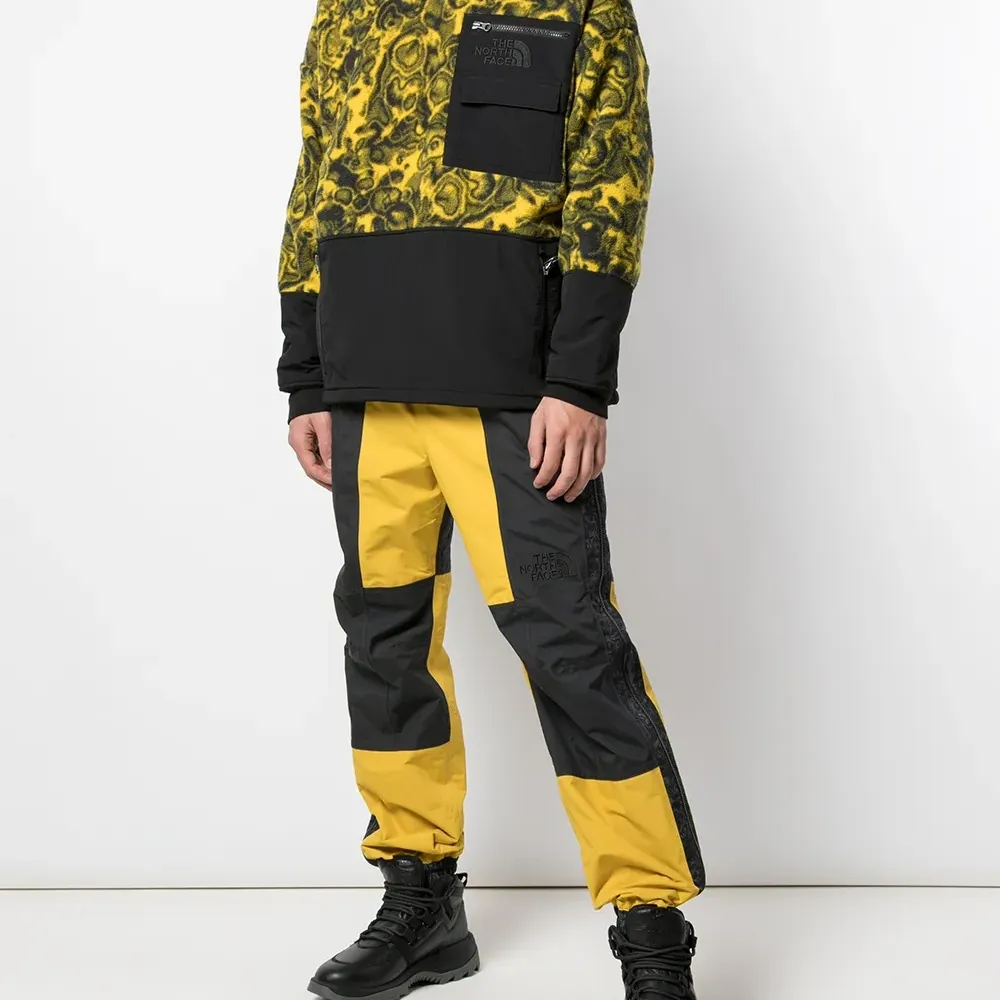 Флисовая куртка с воротником-воронкой