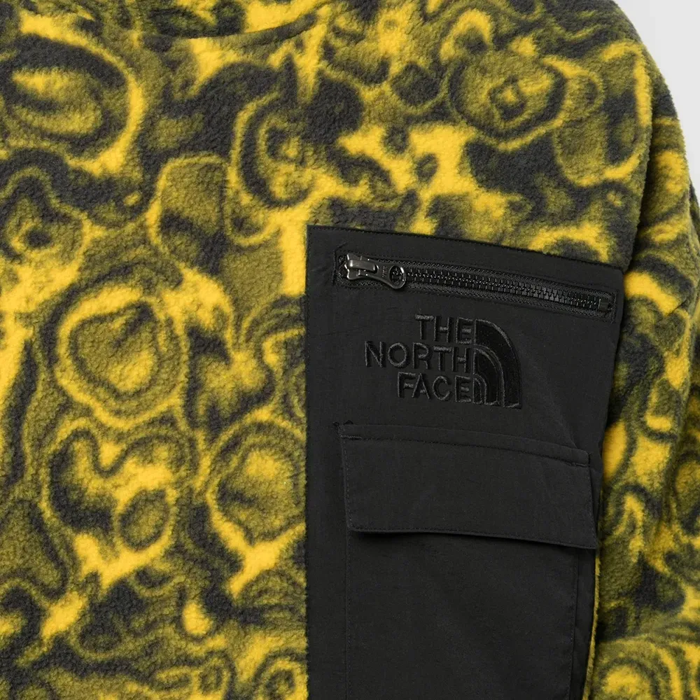 Флисовая куртка с воротником-воронкой