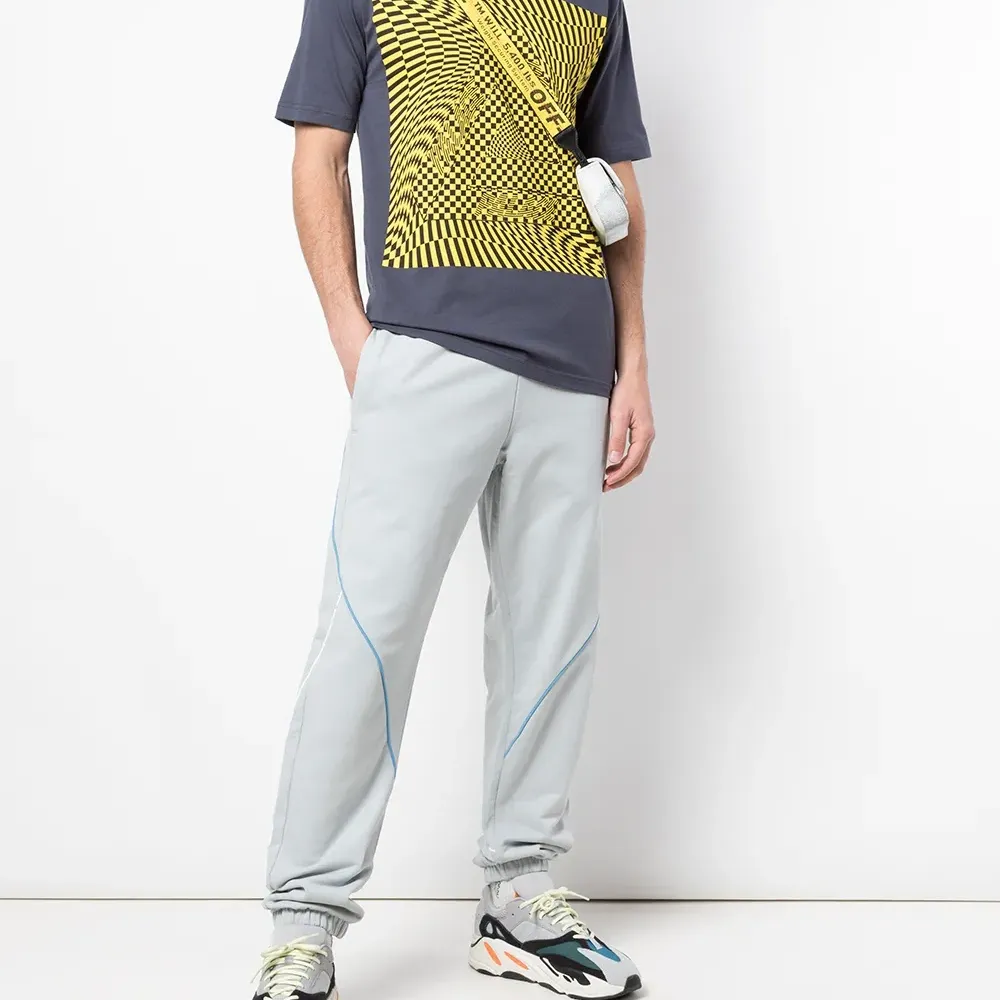 Спортивные брюки