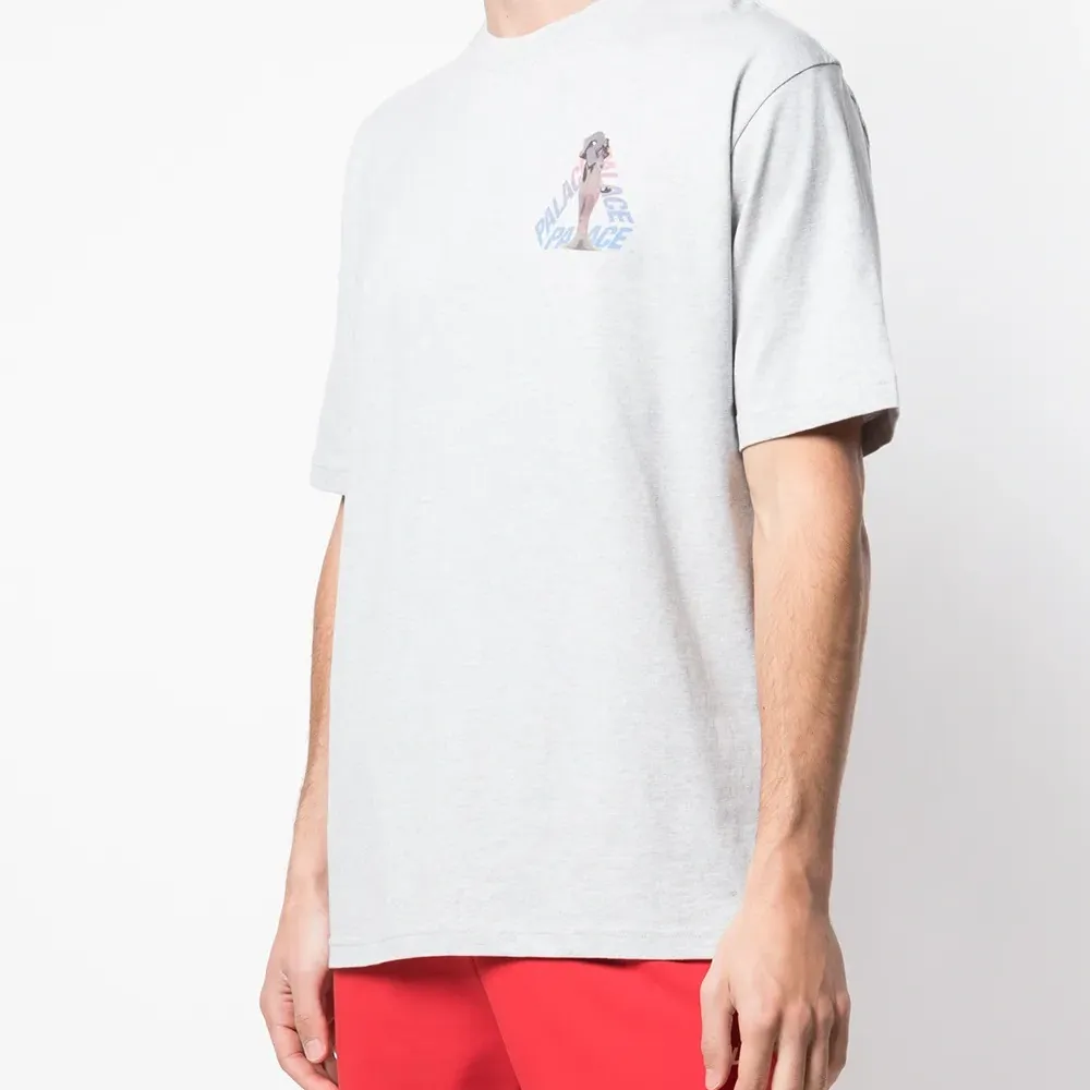 Футболка с графичным принтом