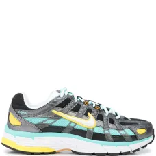 Кроссовки на шнуровке