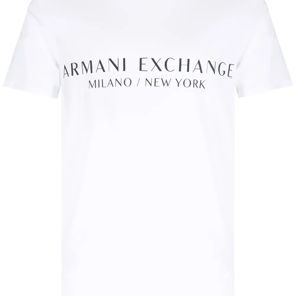 Футболка с логотипом