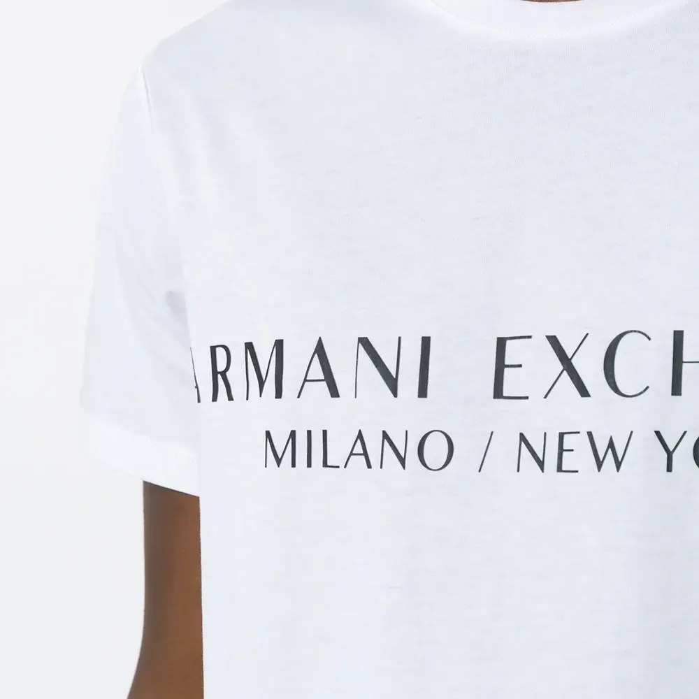 Футболка с логотипом