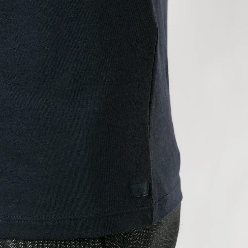 Футболка с круглым вырезом