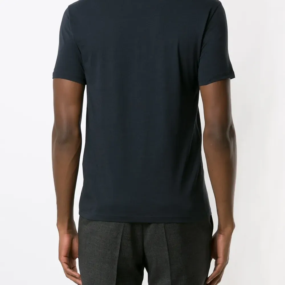 Футболка с круглым вырезом