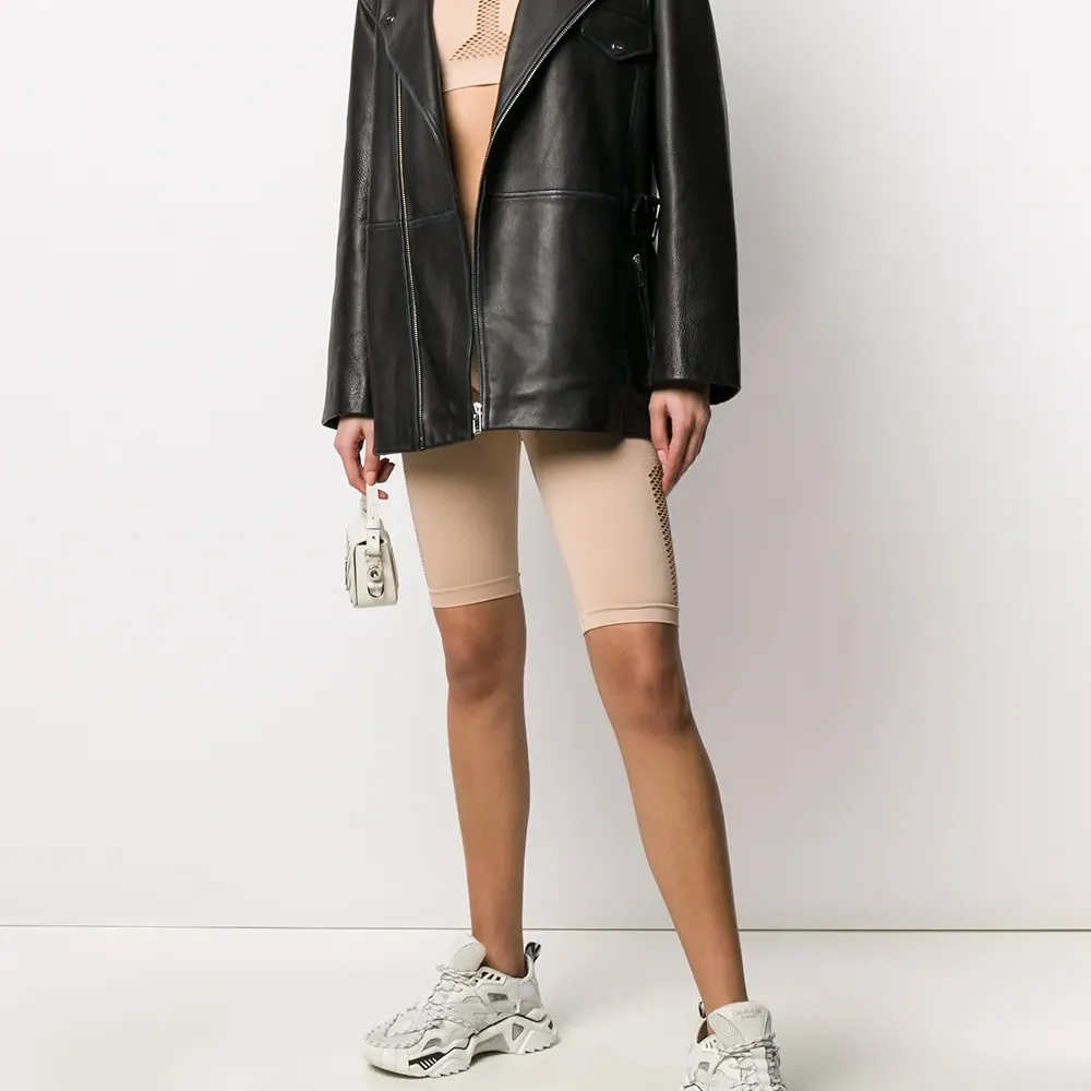 укороченный топ с сетчатыми вставками