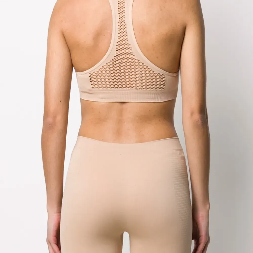 укороченный топ с сетчатыми вставками