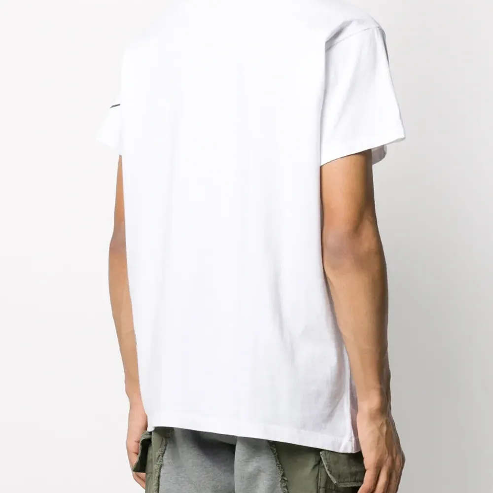 Футболка с круглым вырезом и логотипом