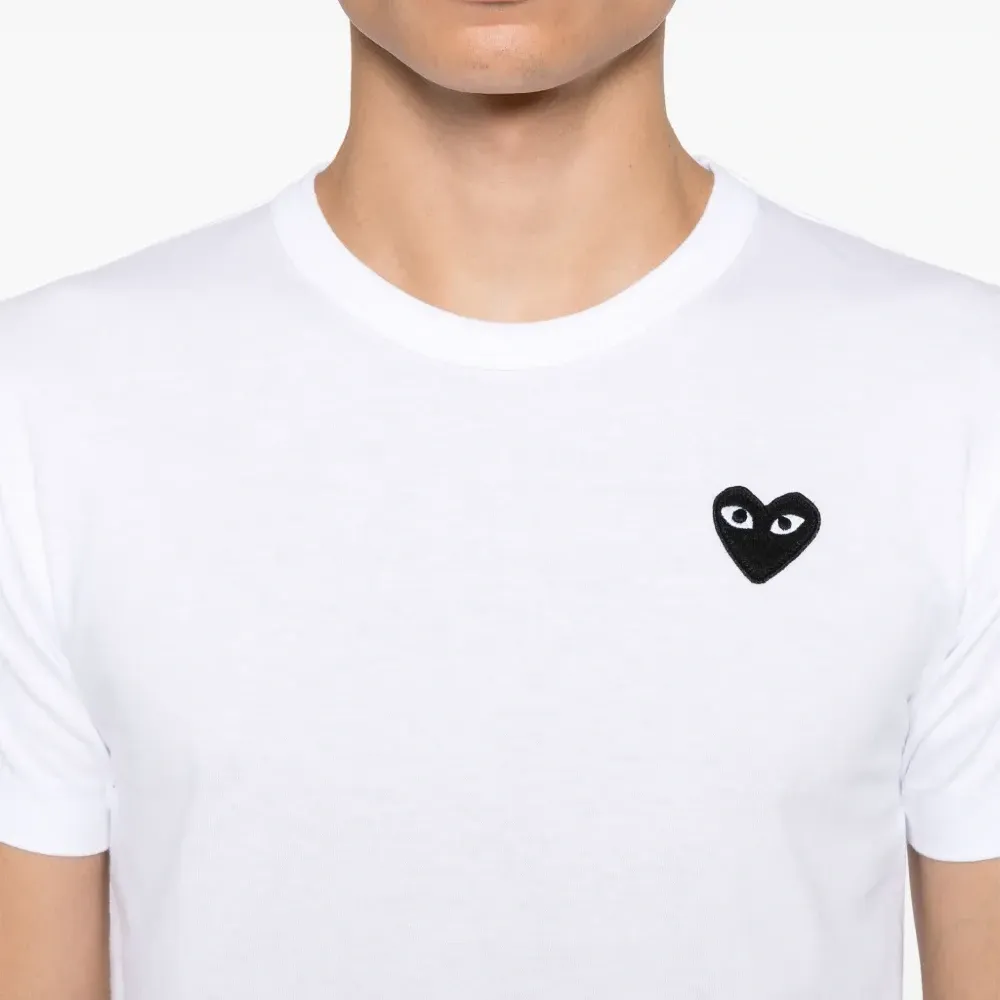 Футболка с нашивкой Футболка с нашивкой