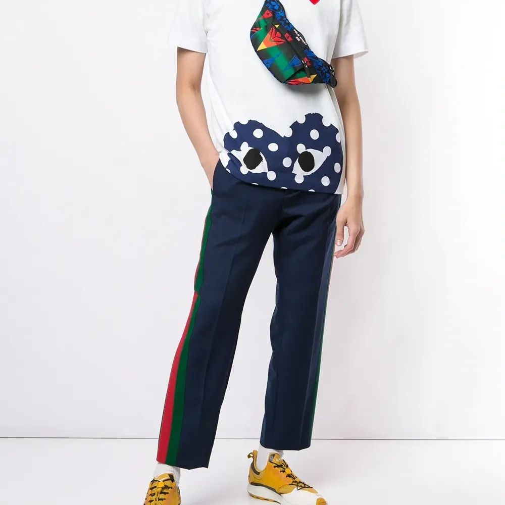 Футболка с логотипом