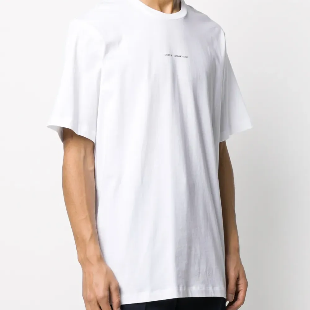 Футболка с цветочным принтом и логотипом