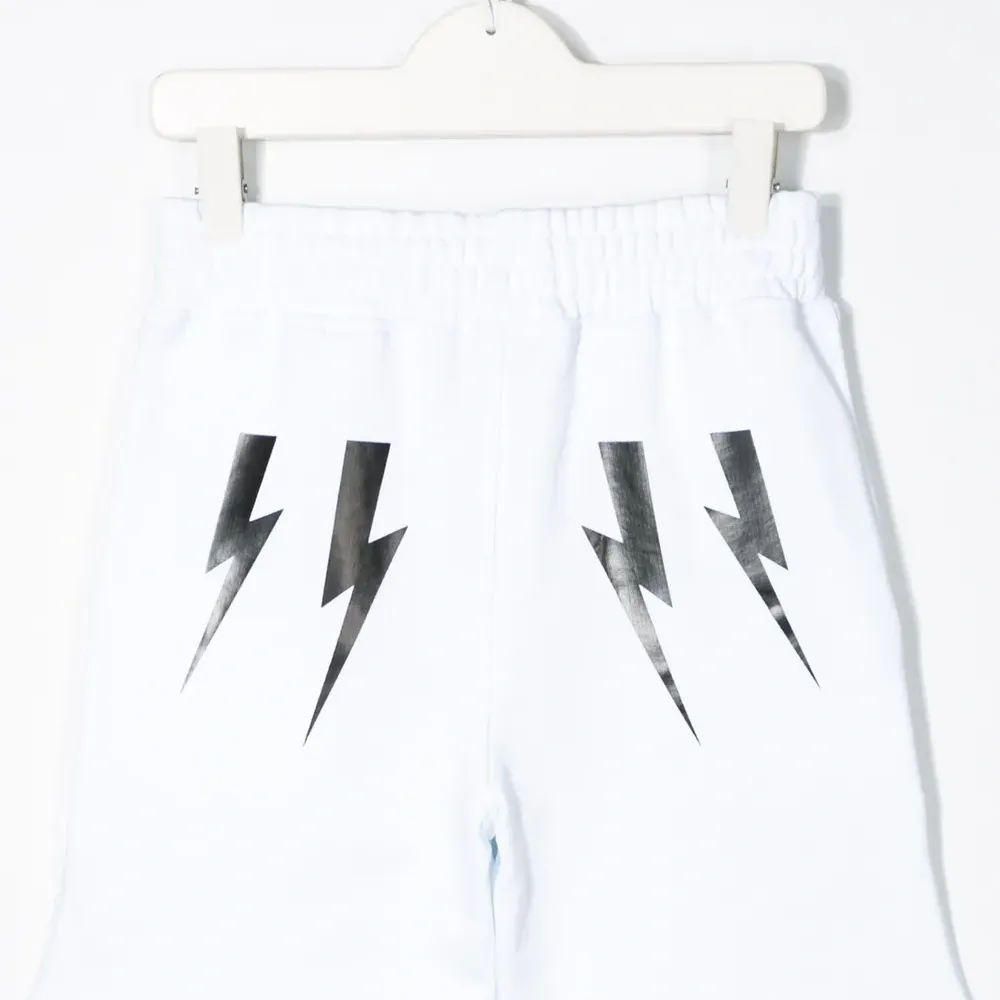 спортивные шорты с логотипом