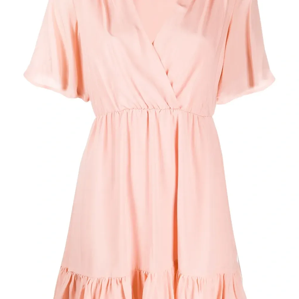 Платье со сборками и запахом