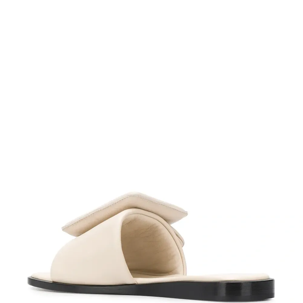 Сандалии с дутым верхом