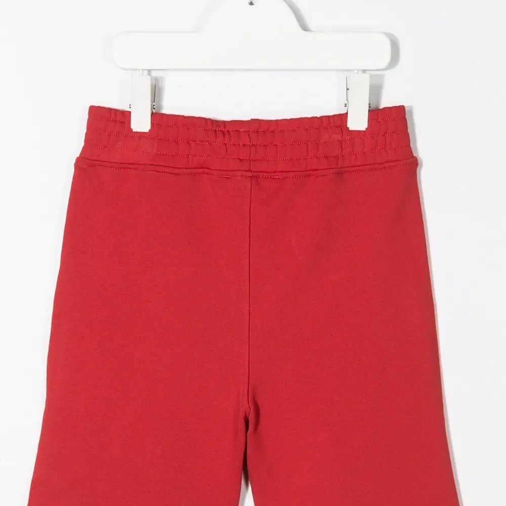 спортивные шорты с логотипом