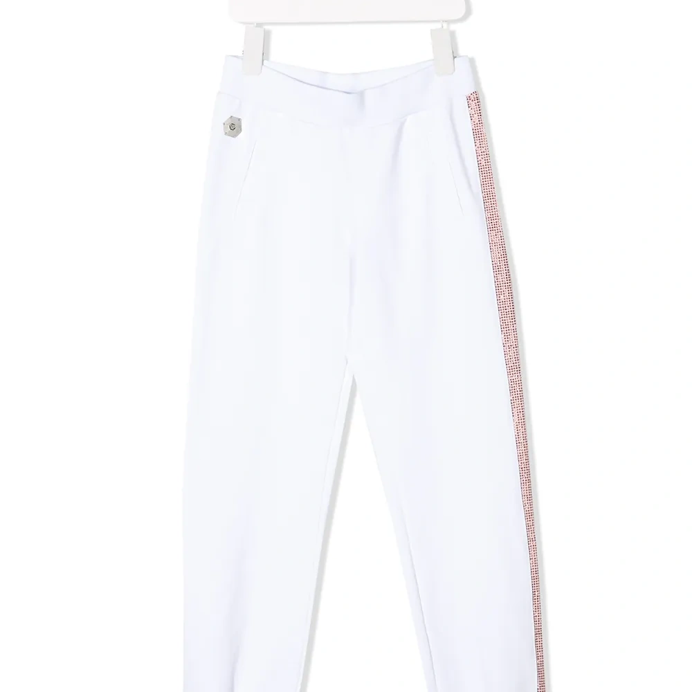 Спортивные брюки с лампасами