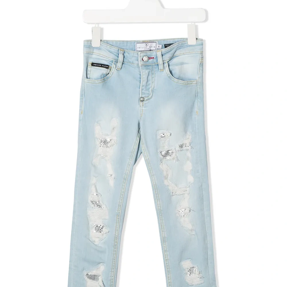 Прямые джинсы с эффектом потертости