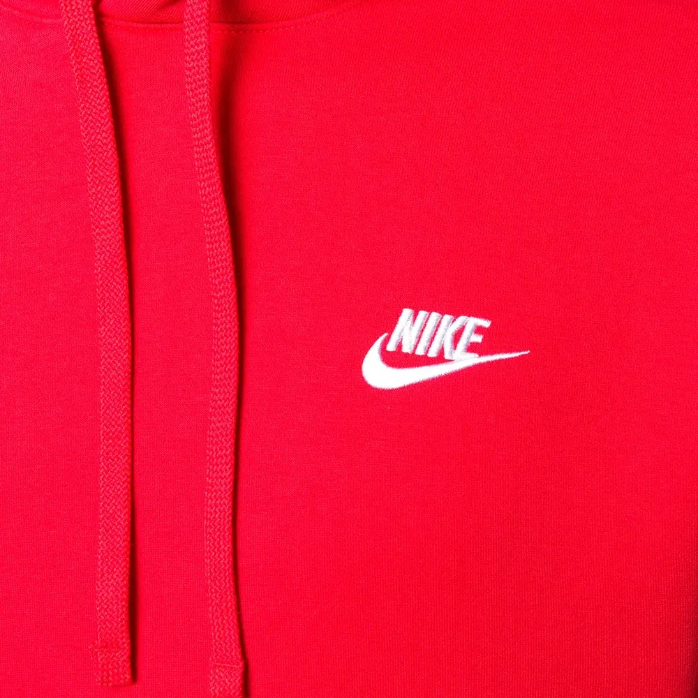 Худи с вышитым логотипом Худи с вышитым логотипом