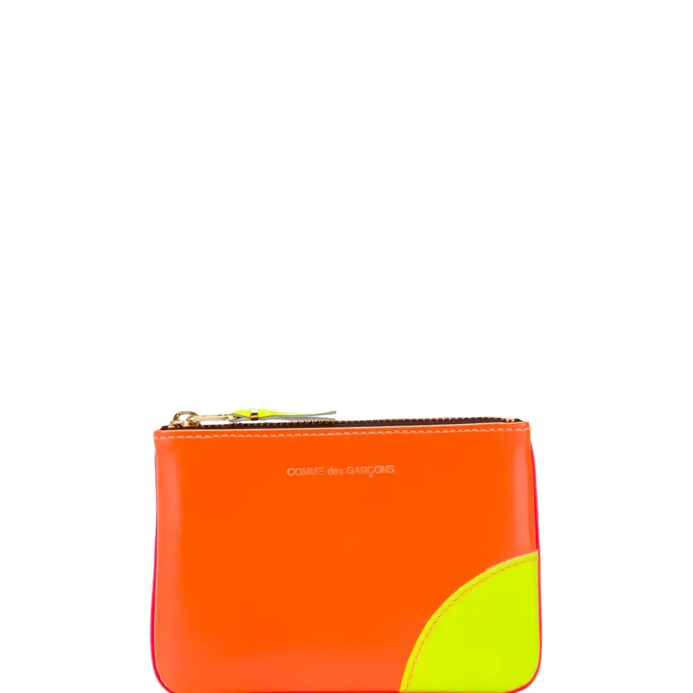 Кошелек в стиле колор-блок